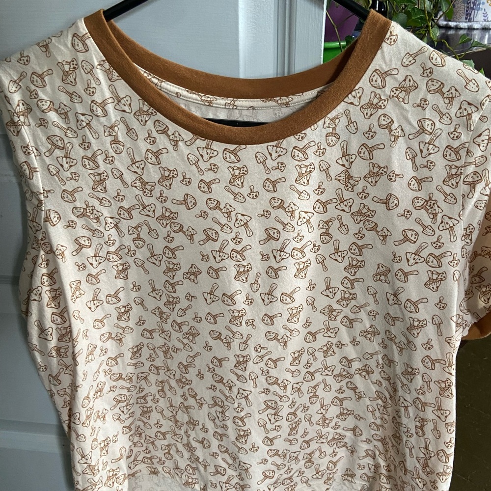 BUNDLE OF 4 (XXL) CROP TOPS